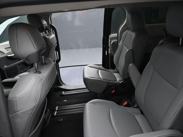 2024 Toyota Sienna XLE 8 Passenger