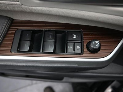 2024 Toyota Sienna XLE 8 Passenger