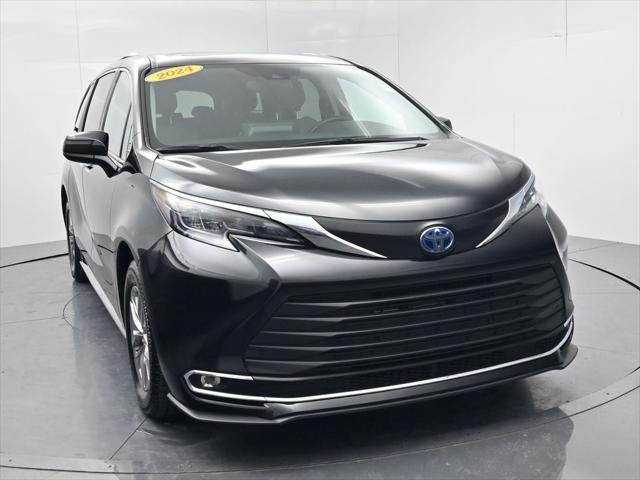2024 Toyota Sienna XLE 8 Passenger