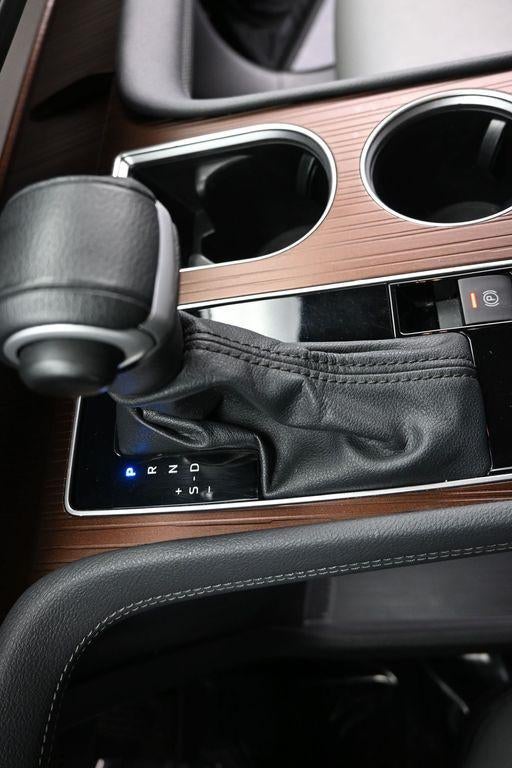 2024 Toyota Sienna XLE 8 Passenger