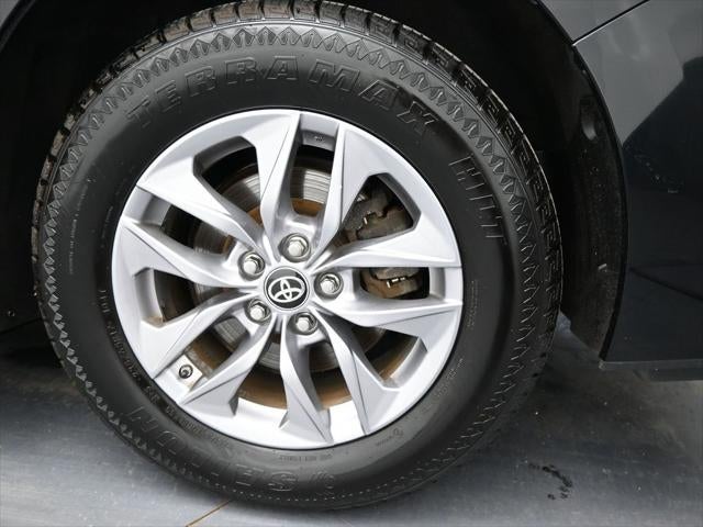 2024 Toyota Sienna XLE 8 Passenger