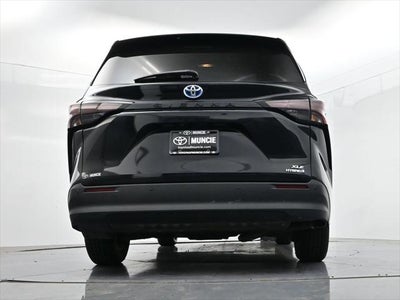 2024 Toyota Sienna XLE 8 Passenger