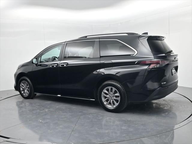 2024 Toyota Sienna XLE 8 Passenger