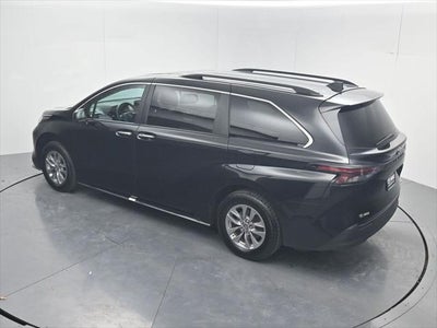 2024 Toyota Sienna XLE 8 Passenger