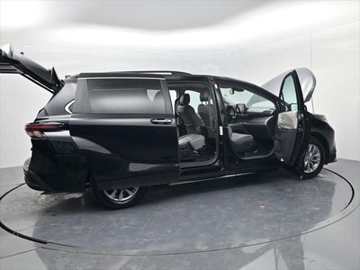 2024 Toyota Sienna XLE 8 Passenger