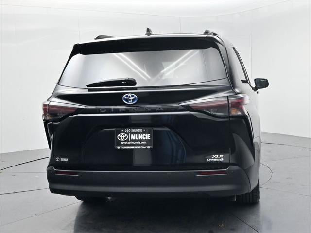 2024 Toyota Sienna XLE 8 Passenger