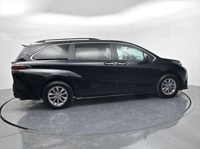 2024 Toyota Sienna XLE 8 Passenger