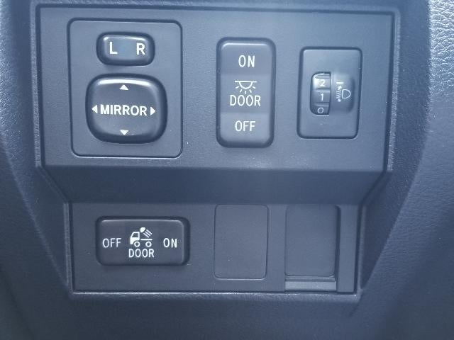 2017 Toyota Tundra Base