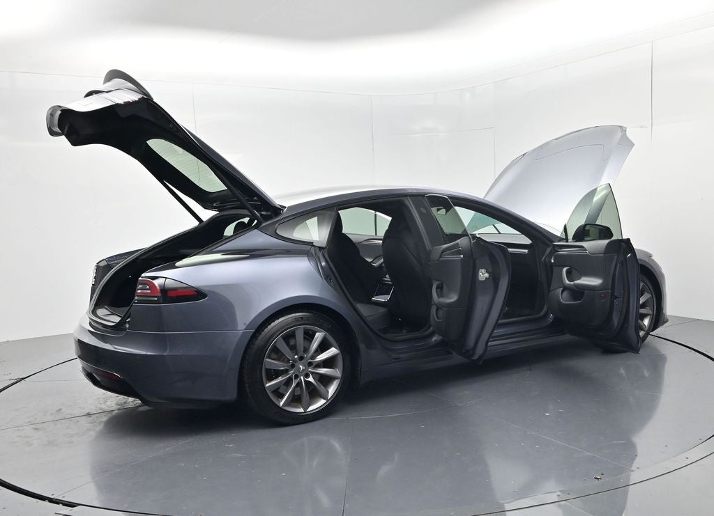 2022 Tesla Model S Plaid