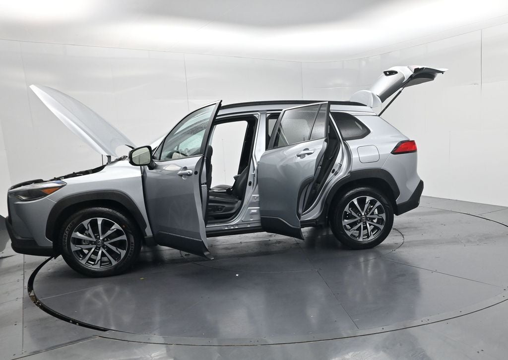 2025 Toyota Corolla Cross XLE