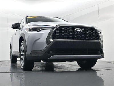 2025 Toyota Corolla Cross XLE