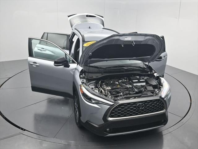 2025 Toyota Corolla Cross XLE