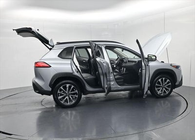 2025 Toyota Corolla Cross XLE