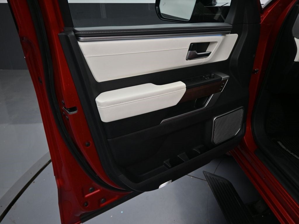 2023 Toyota Sequoia Capstone