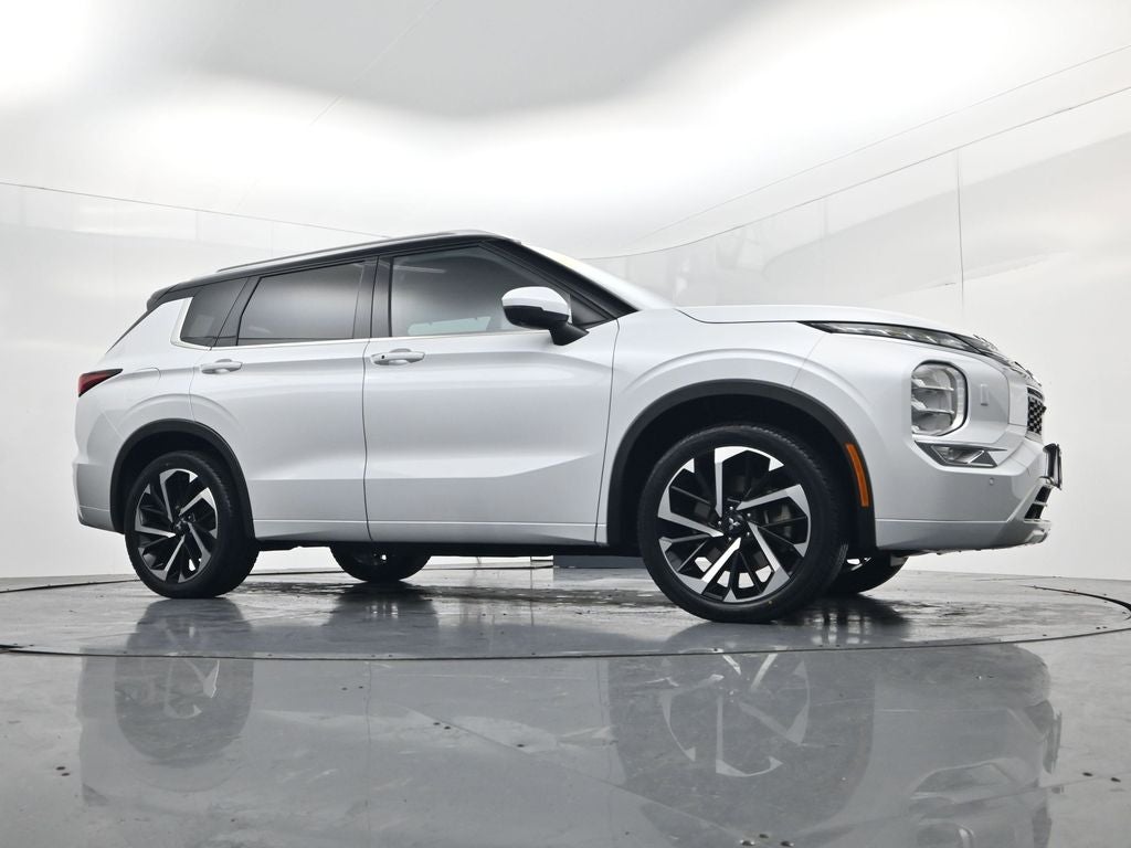 2023 Mitsubishi Outlander SEL Black Edition