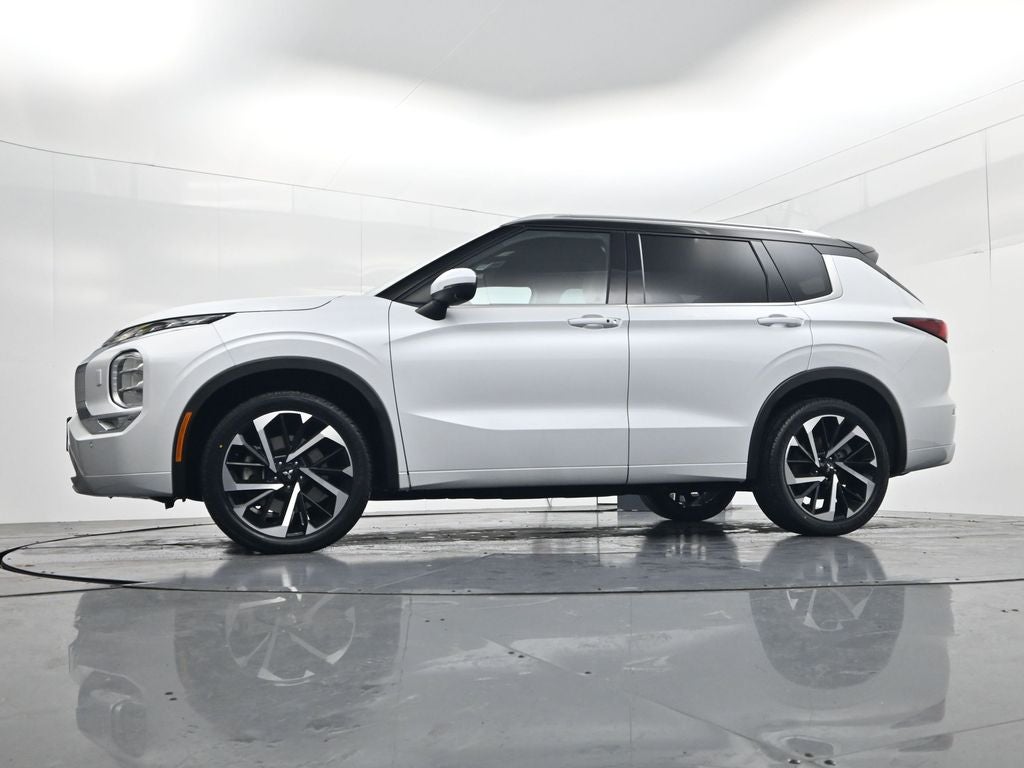 2023 Mitsubishi Outlander SEL Black Edition