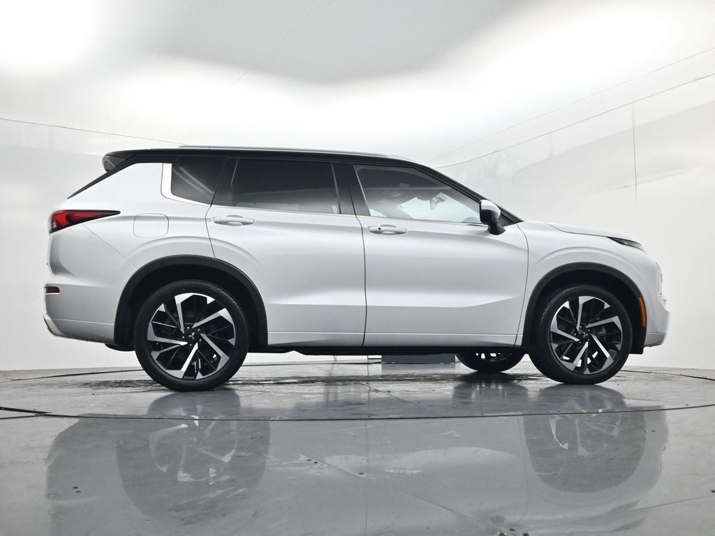 2023 Mitsubishi Outlander SEL Black Edition