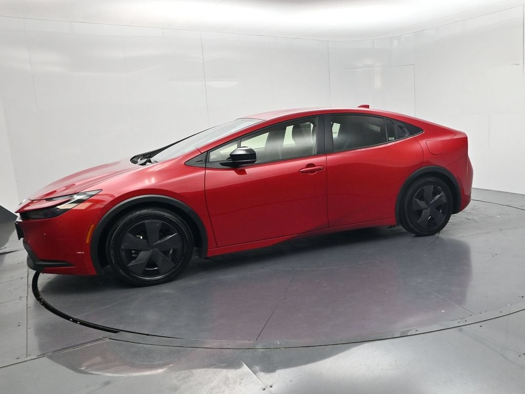 2025 Toyota Prius LE