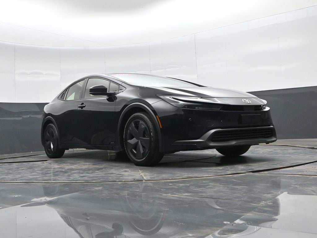2025 Toyota Prius LE