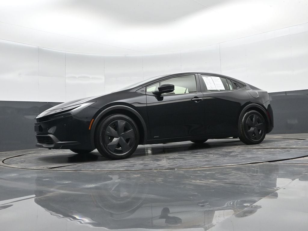 2025 Toyota Prius LE