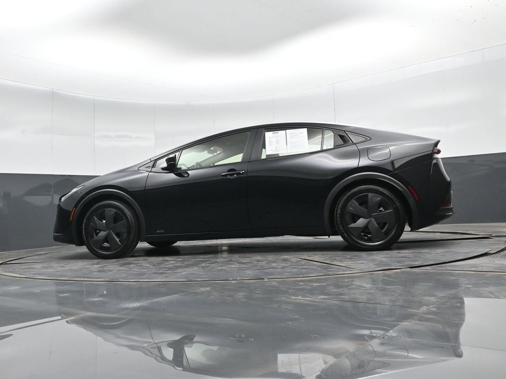 2025 Toyota Prius LE