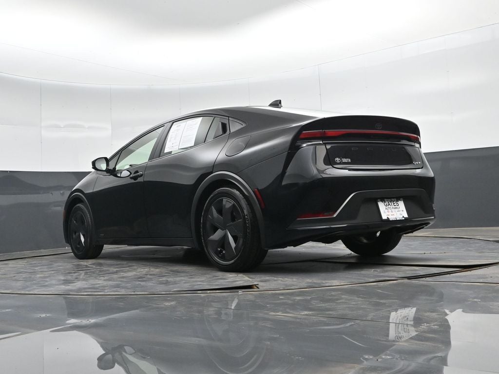 2025 Toyota Prius LE