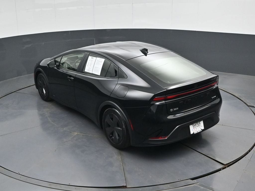 2025 Toyota Prius LE