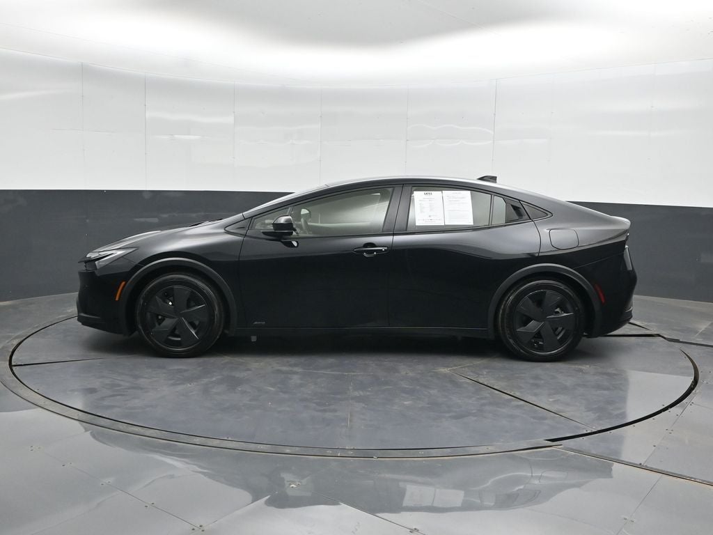 2025 Toyota Prius LE