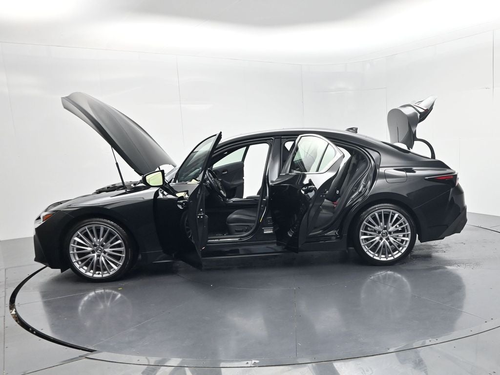 2024 Lexus IS 300