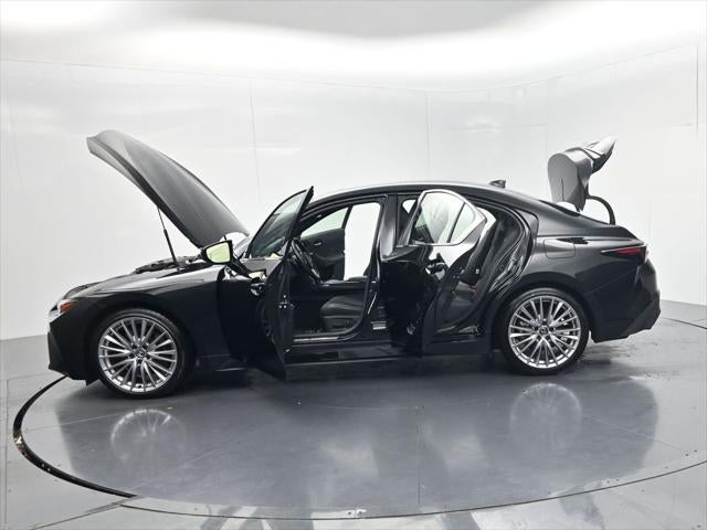 2024 Lexus IS 300