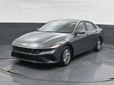 2025 Hyundai Elantra SE