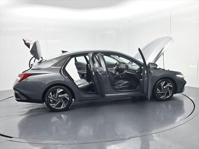 2024 Hyundai Elantra Limited
