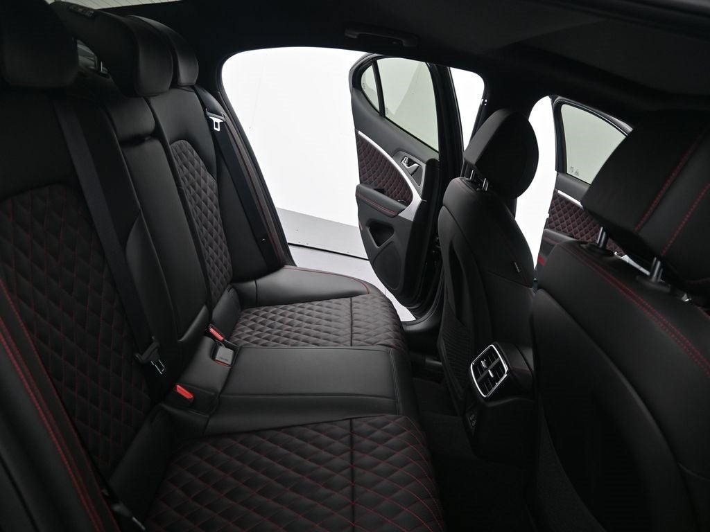 2025 Genesis G70 3.3T Sport Prestige