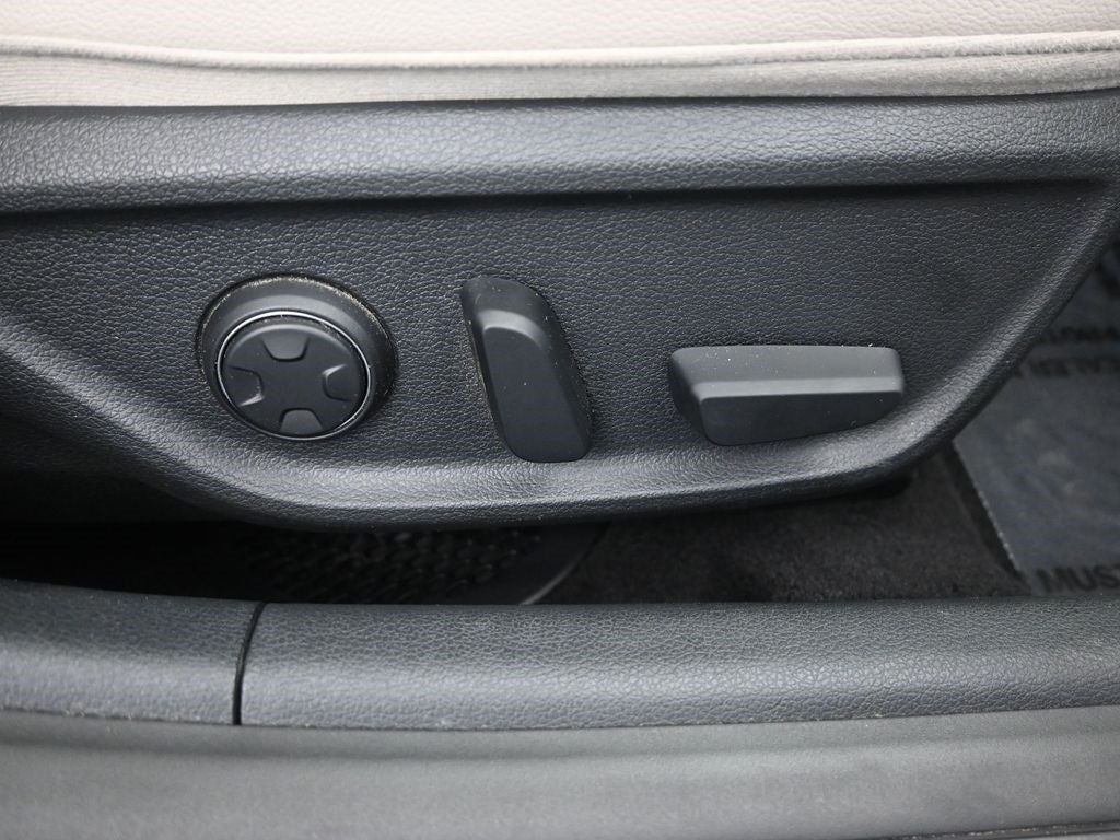 2019 Genesis G70 3.3T Advanced