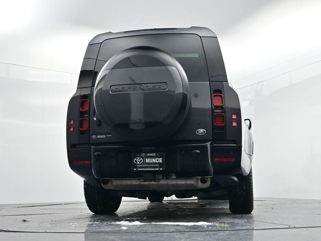 2023 Land Rover Defender 130 X-Dynamic SE