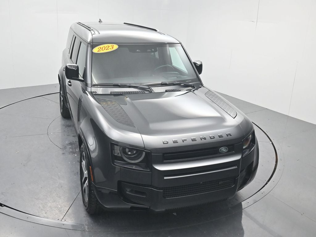2023 Land Rover Defender 130 X-Dynamic SE