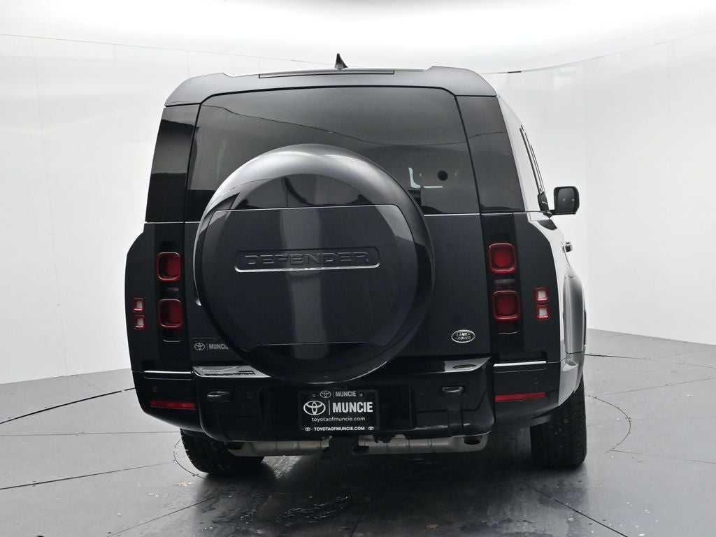 2023 Land Rover Defender 130 X-Dynamic SE