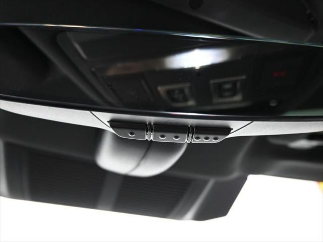 2023 Land Rover Defender 130 X-Dynamic SE