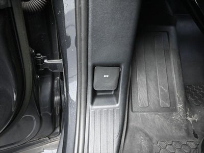 2023 Land Rover Defender 130 X-Dynamic SE