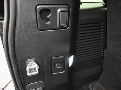 2023 Land Rover Defender 130 X-Dynamic SE