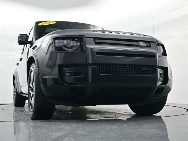 2023 Land Rover Defender 130 X-Dynamic SE