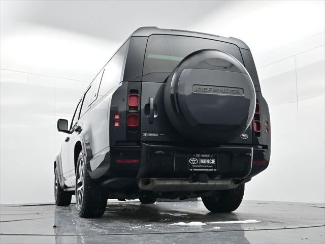 2023 Land Rover Defender 130 X-Dynamic SE