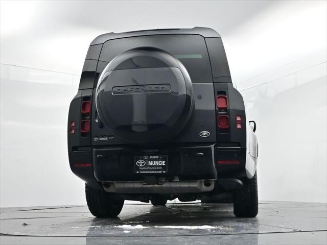 2023 Land Rover Defender 130 X-Dynamic SE