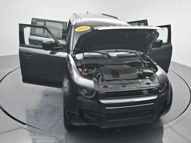 2023 Land Rover Defender 130 X-Dynamic SE