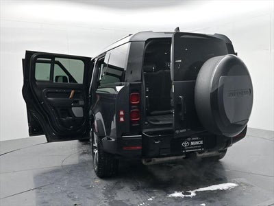 2023 Land Rover Defender 130 X-Dynamic SE