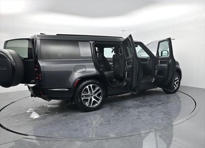 2023 Land Rover Defender 130 X-Dynamic SE