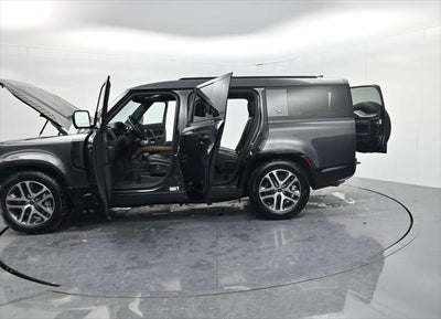 2023 Land Rover Defender 130 X-Dynamic SE