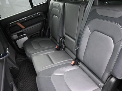 2023 Land Rover Defender 130 X-Dynamic SE