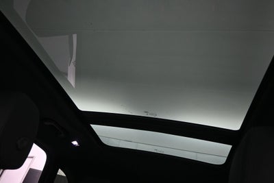 2025 Land Rover Range Rover Velar Dynamic SE