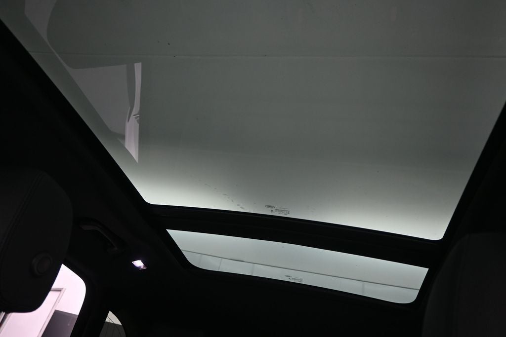 2025 Land Rover Range Rover Velar Dynamic SE